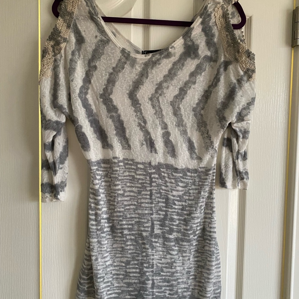 Womens T Party top size medium. White and Greyson/blue.
